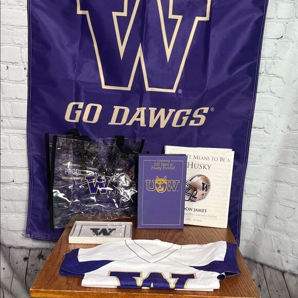 University of Washington Huskies Fan Set: VHS, Don James Book, cards & more - Picture 1 of 7